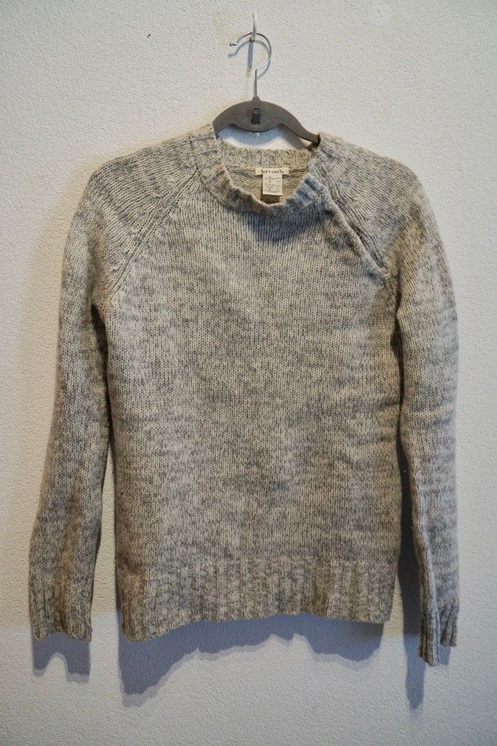 Pullover & Sweatshirts: SOFT GREY - Laine d'Agneau - Pull Gris - 38 – Gebraucht aus Haute-Nendaz von Violette123