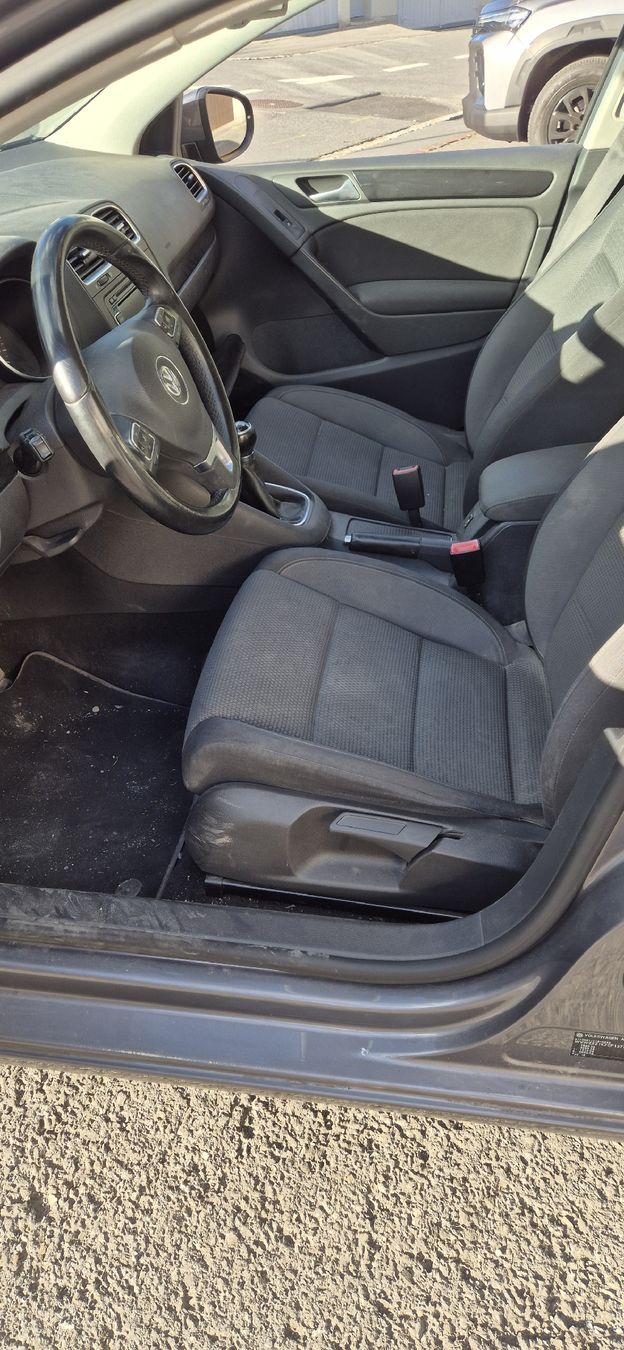VW Automobili: VW Golf 1.6 TDI – Usato da Glarus venduto da Unimog10 4