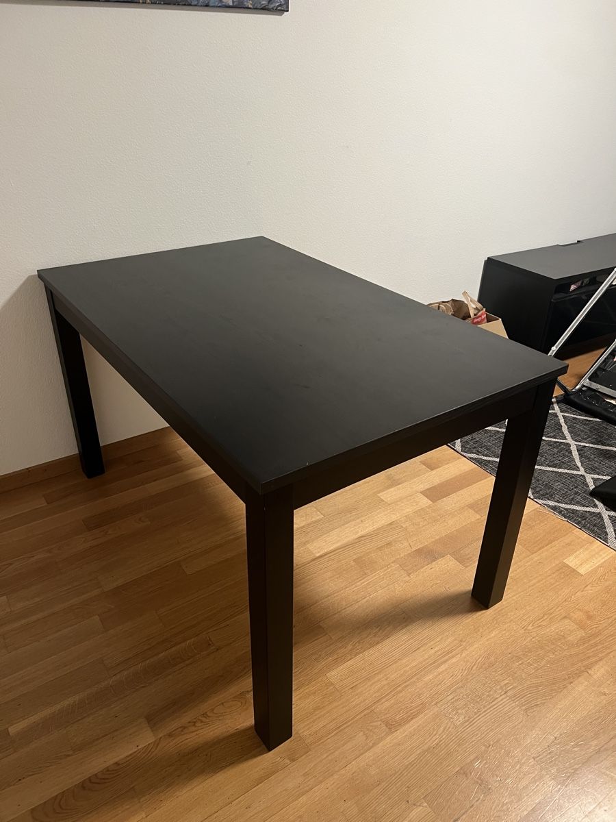 Ikea Tavoli: IKEA Esstisch schwarz – Usato da Dübendorf venduto da sal_n7gm 1