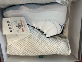 Sneakers Air Jordan 11 Retro weiss blau Grösse 46