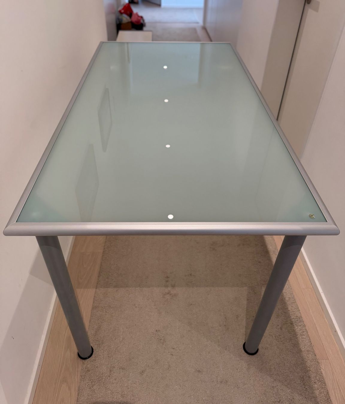 Ikea Schreibtische: Glastisch – Gebraucht aus Meilen von goe_w6vn