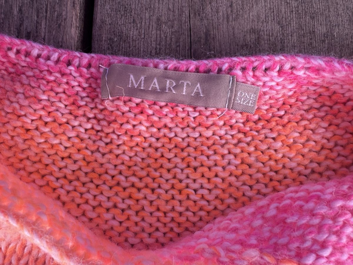 Pullover & Sweatshirts: Pullover von MARTA NEU  – Neu (gemäss Beschreibung) aus hendschiken von hippielfe 2