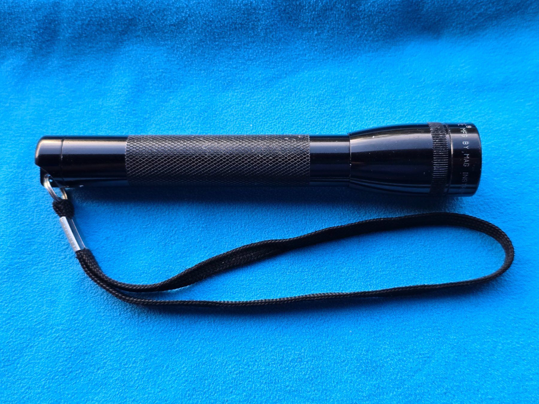 Lampade: Lampe de poche Mini-Maglite noire – Usato da versoix venduto da moonkey02