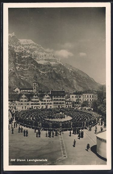 Cartoline postali: Glarus, Landsgemeine, Ortspartie mit Ber – Usato da Berlin venduto da bartko-reher