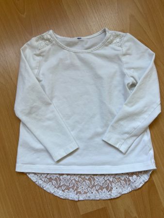 Langarmshirt Mädchen weiss mit Spitze guter Zustand Gr. 110
