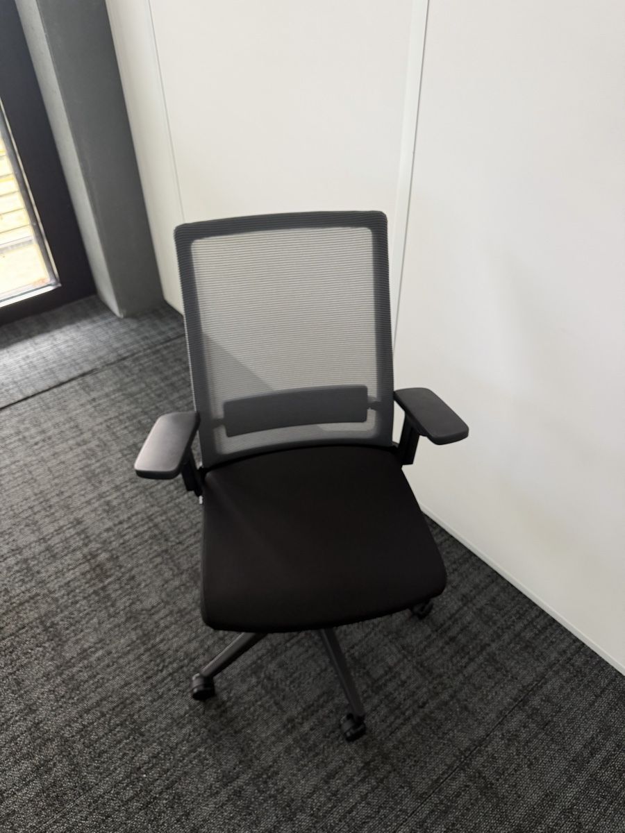 Chaises: Bürostuhl – D'occasion à Zürich par dznana94
