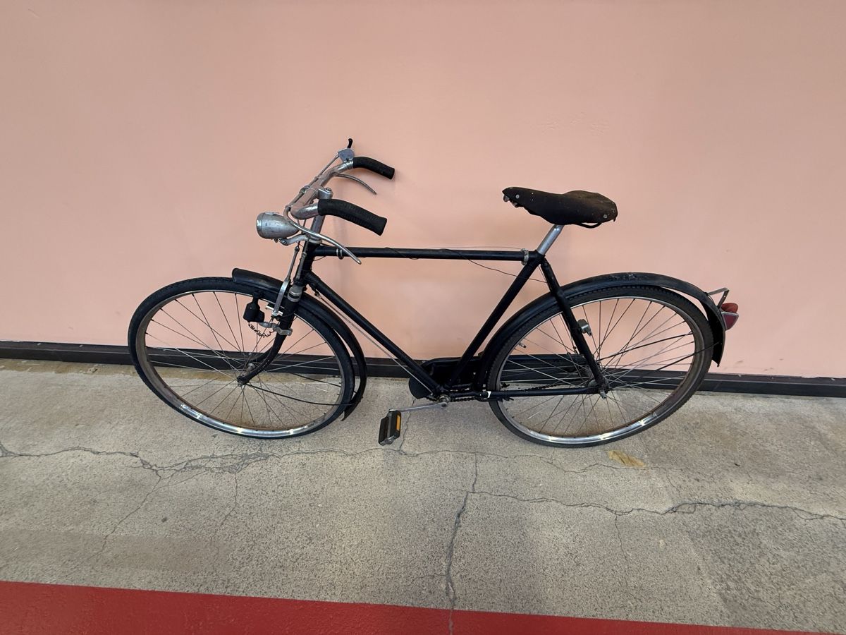 Brooks Velos: Oldtimer-Herrenrad – Brooks Ledersattel & Gestängebremse – Gebraucht aus Fulenbach von Annie.s_Mid_Century 2