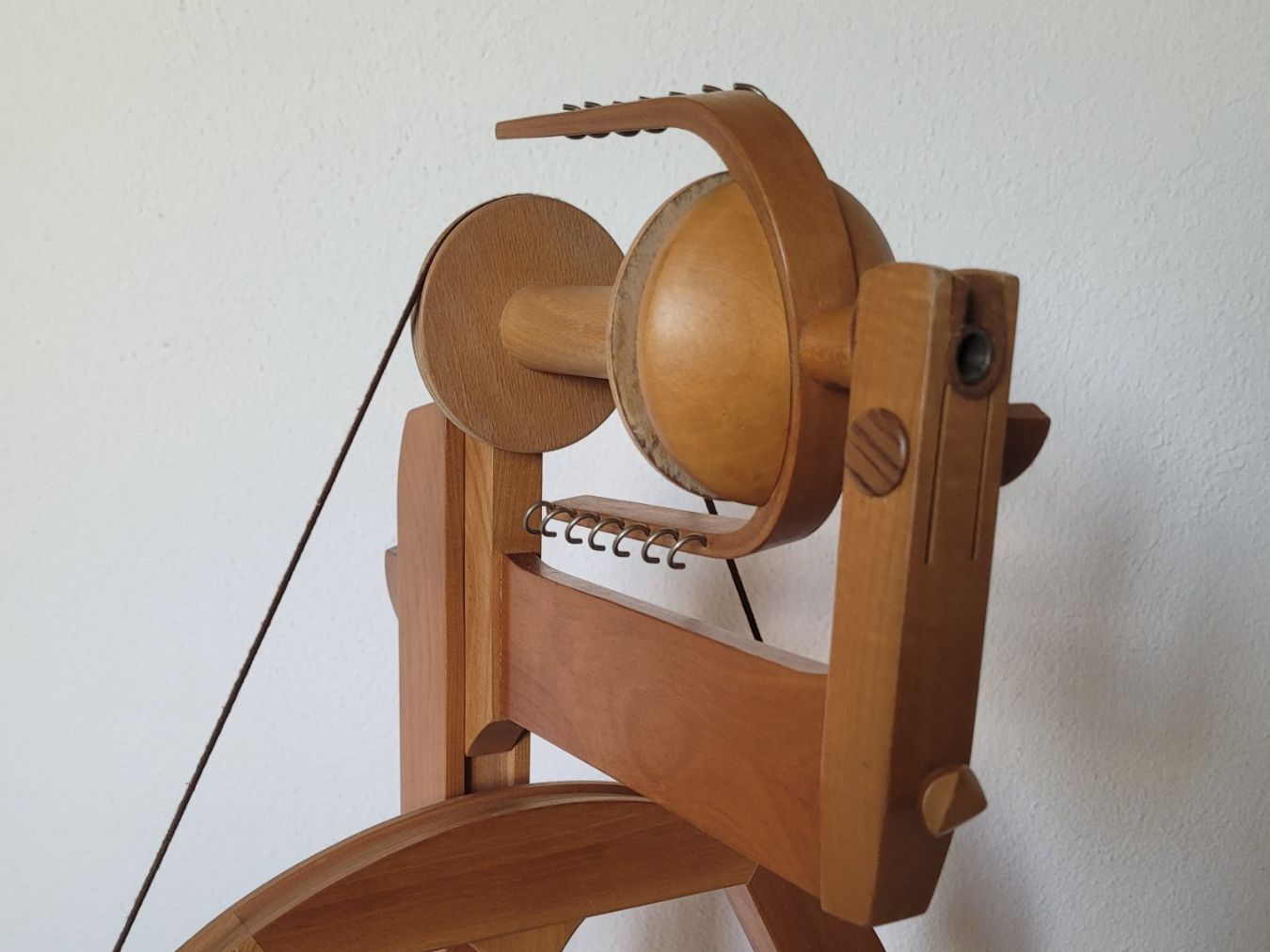 Ruote per filare: Hand-Spinnrad vom Humanus Haus – Usato da Uettligen venduto da Jzero 2