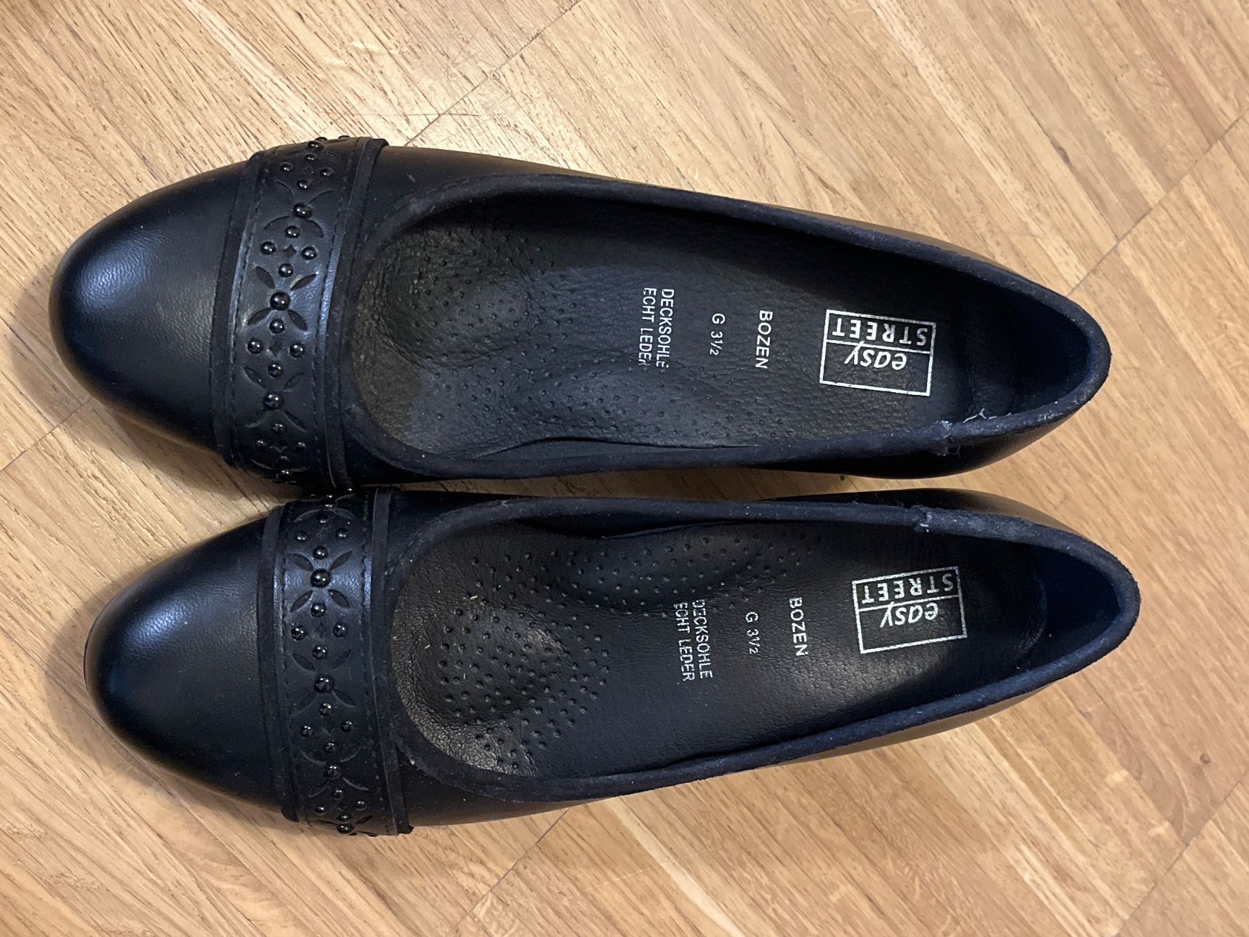 Scarpe da donna: Chaussures à talon taille 36 – Nuovo (secondo la descrizione) da Genève venduto da Lalafanny66