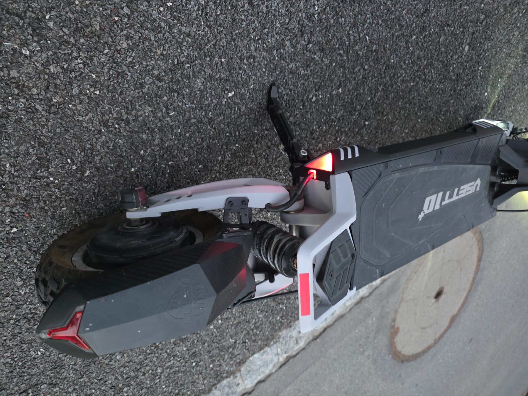 Scooters: VSETT 10+ Elektroroller – D'occasion à Hergiswil NW par swi_zcd7 1