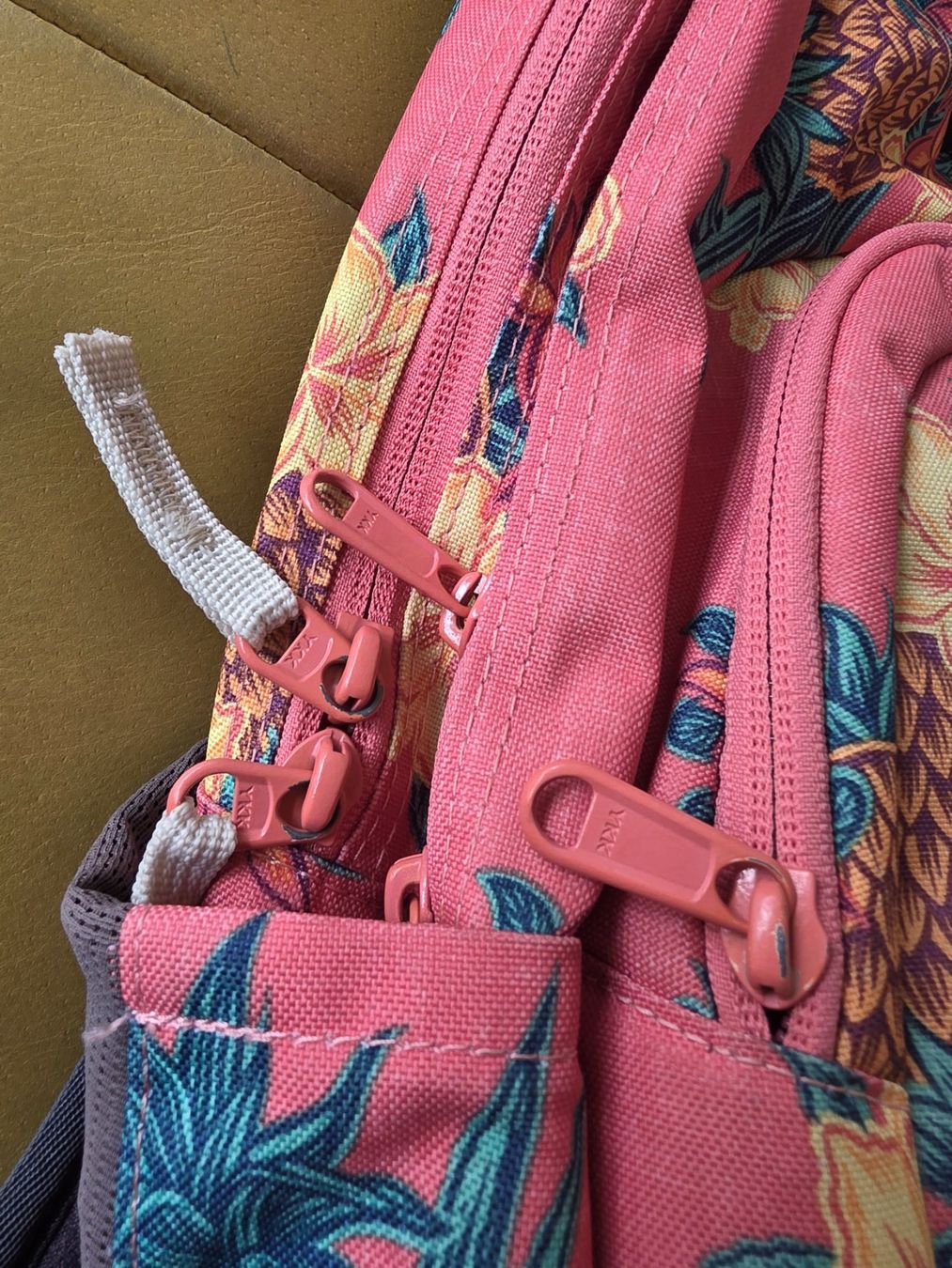 Dakine Sacs à dos: Dakine Rucksack pink Blumen Pineapple Muster – D'occasion à Ortschwaben par Patrick1978 6