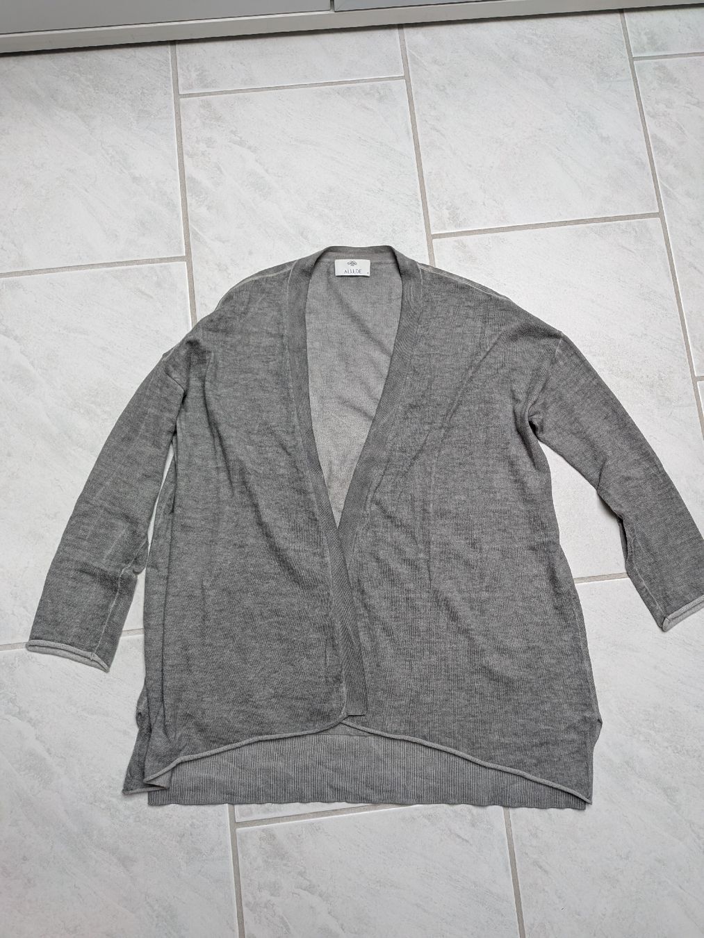 Allude Giacche: Allude Cardigan – Usato da Küssnacht am Rigi venduto da schweizerrose 1