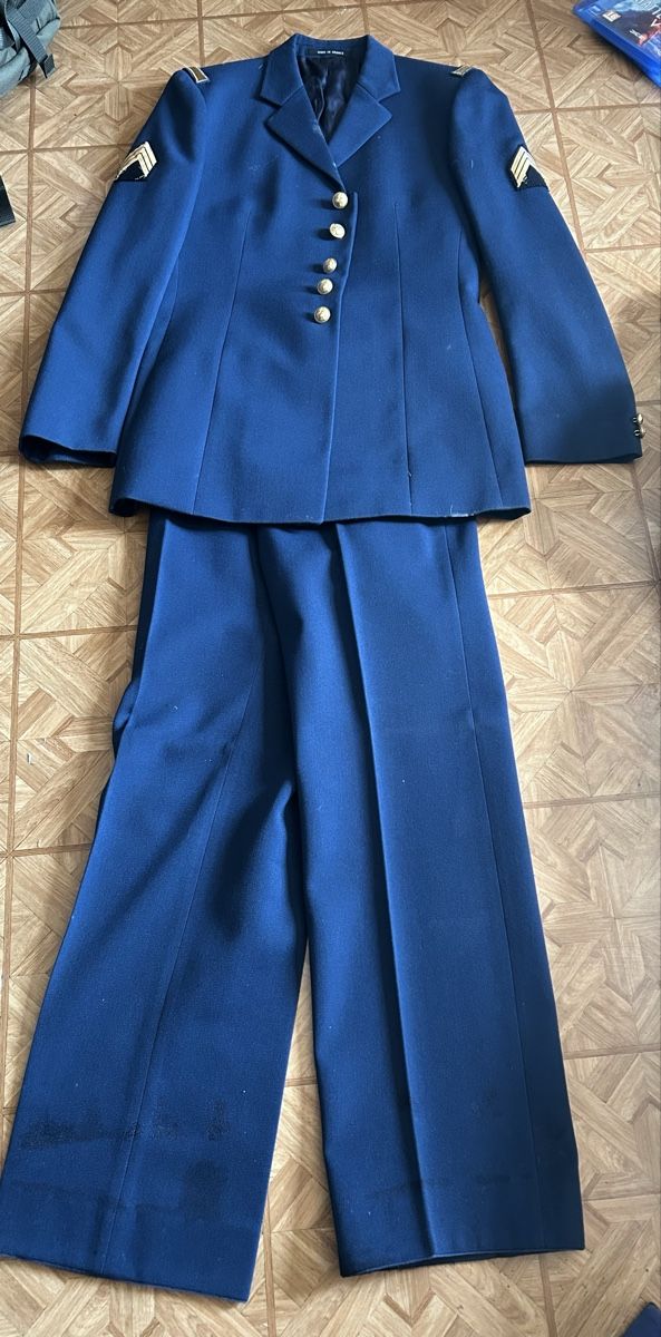 Uniformi: Französische Uniform – Usato da Uetendorf venduto da aedus44 1