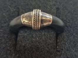 RING MIT GUMMIBAND