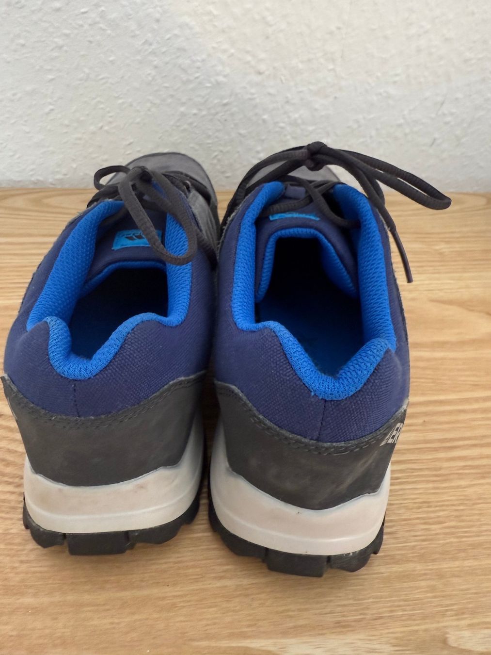 Adidas Scarpe da donna: Adidas Terrex Schuhe Gr. 39.5 – Usato da Kirchdorf AG venduto da coco123 4