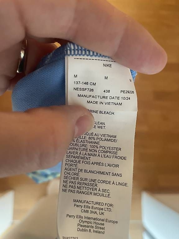 Nike Costumi da bagno & Bikini: Badeanzug Mädchen Nike Grösse 134 – Nuovo e nell'imballaggio originale da Schenkon venduto da Mane1324 1