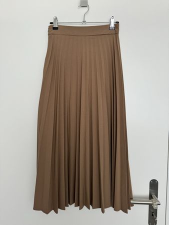 Stradivarius Plisseerock Midi Beige/Taupe Gr. XS