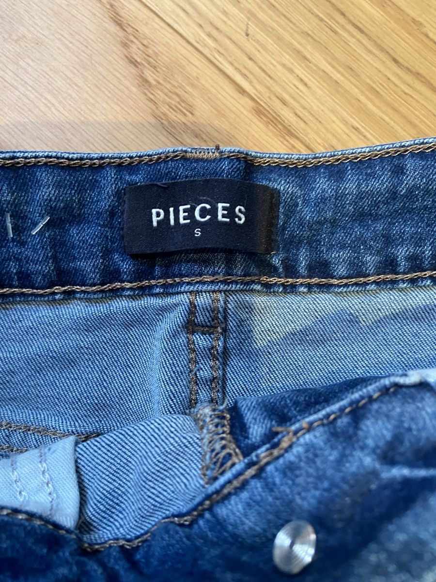 Pieces Jupes: Kurzer Jeansrock Small von Pieces – Neuf (Voir description) à Winterthur par mal_8f2x 1