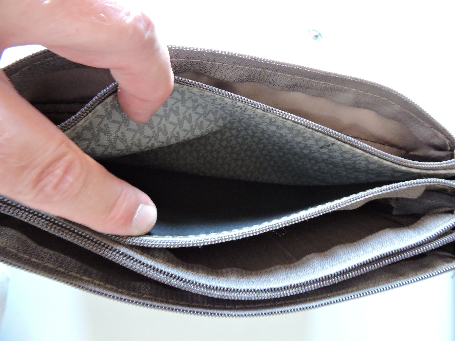Michael Kors Taschen: Michael Kors Handtasche – Gebraucht aus Hauptwil von Borusse01 7
