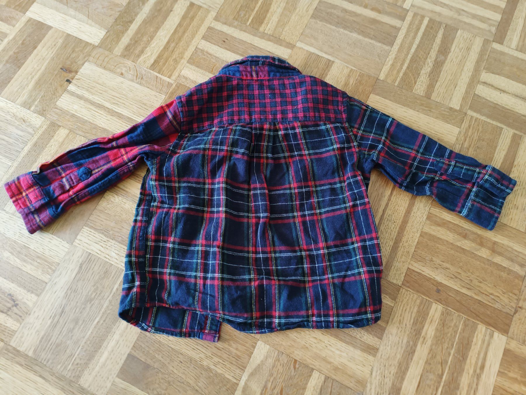 Next Camicie, T-shirt & Polo: Next Langarm Hemd Gr 80 eher 74 kariert rot – Usato da Oberhofen Thun'see venduto da cri_6md2 1