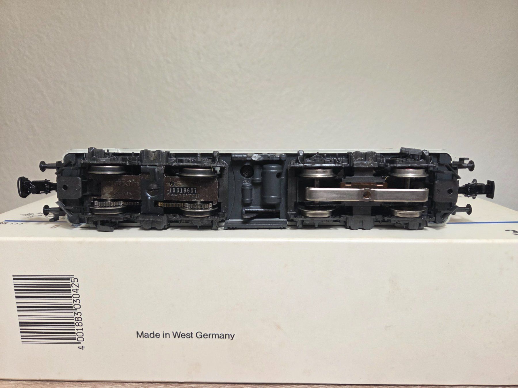 Märklin Modellini di ferrovie: Märklin 3042 E-Lok BR 111 DB H0 – Usato da St-Aubin-Sauges venduto da Lo_Go 5