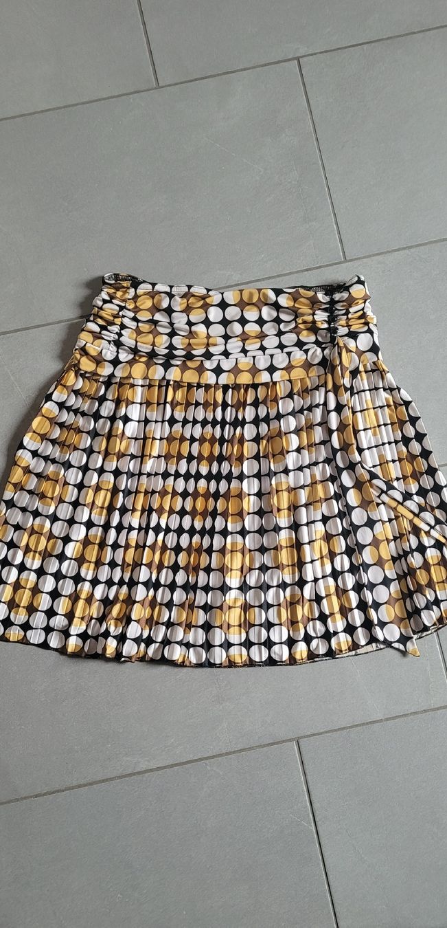 Gonne: Jupe Rock mit Schleife – Usato da Pieterlen venduto da Elegance7 1