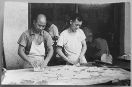 Erh. Hürsch: 2 Fotos um 1975, China Peking - Strassenfood