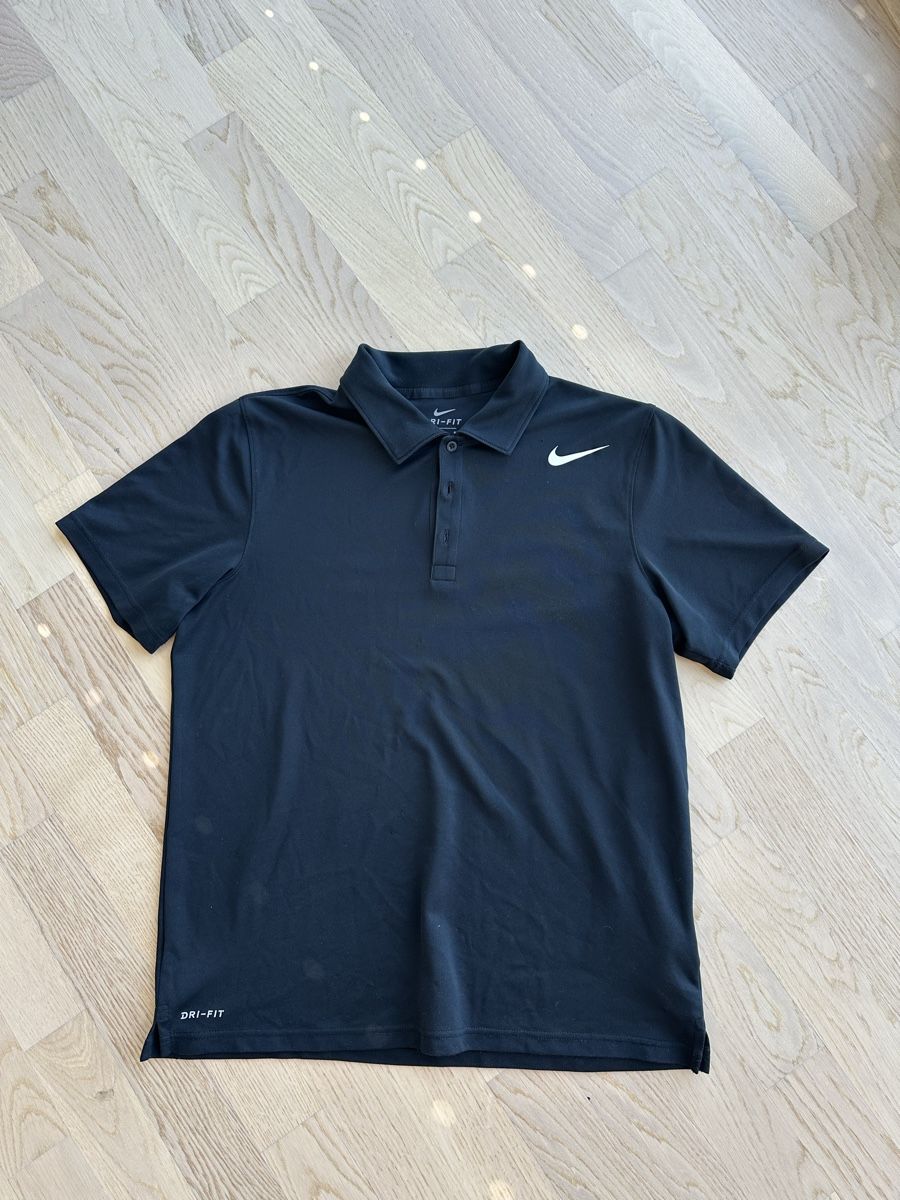 Nike Magliette Polo: Nike Polo – Usato da Pratteln venduto da e.g.99