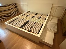 Ikea Malm Bett 160x200cm weiss mit Lattenrost und Schubladen