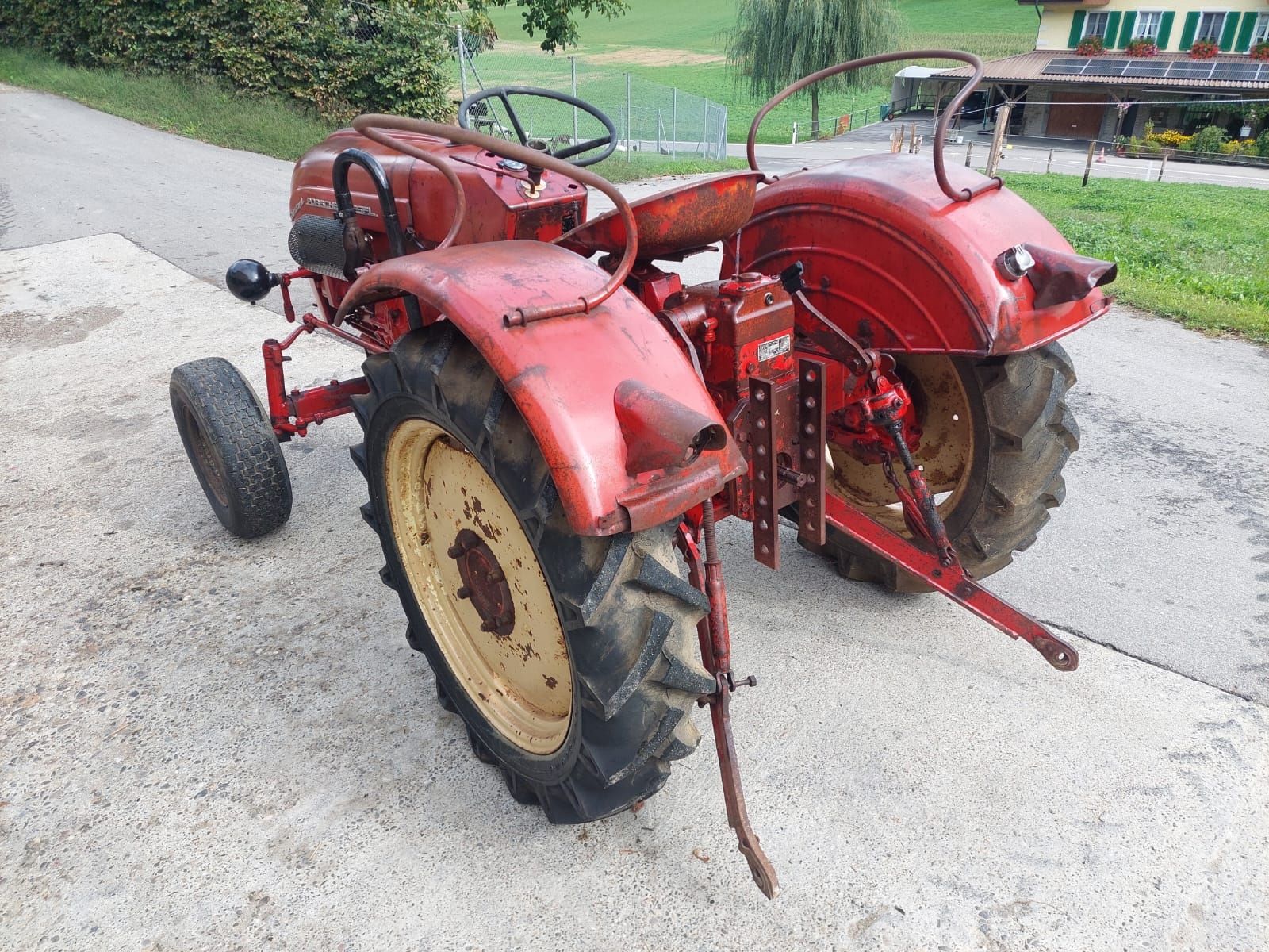 Trattori: Porsche Standard T217 2 Zyl. – Usato da Menznau venduto da Rm73 2