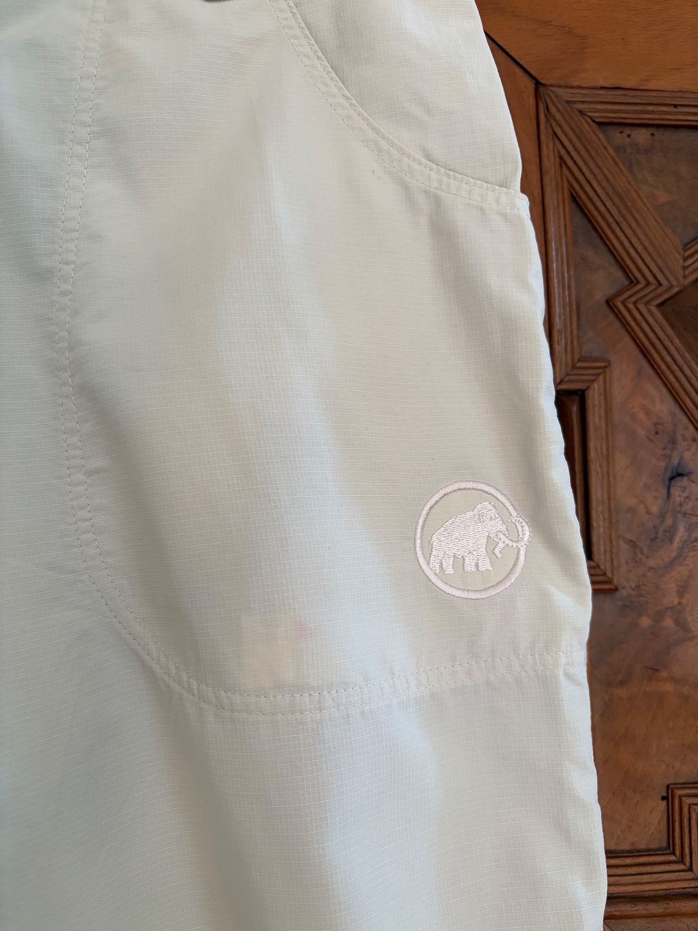 Mammut Pantaloni: MAMMUT Wander-Bermuda   Größe 38DE Zustand: Perfekt – Usato da Interlaken venduto da Bona55 2