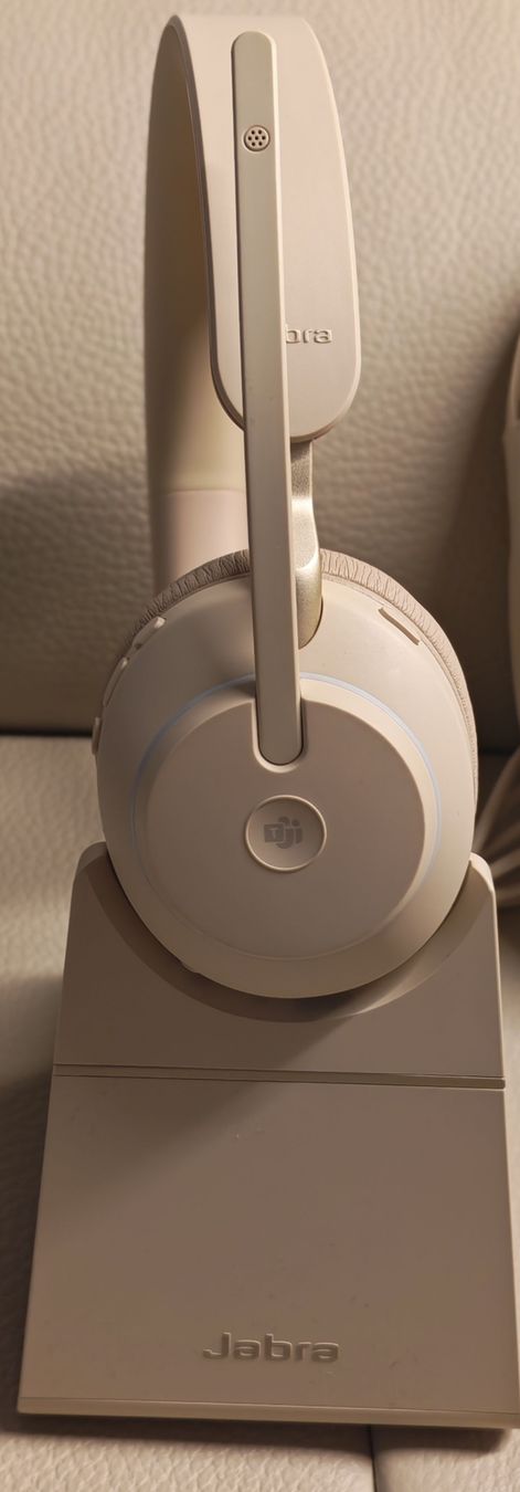 Jabra Kopfhörer: Jabra Evolve2 65 Headset with Charging Stand Beige – Gebraucht aus Büsserach von mis_fg52 1