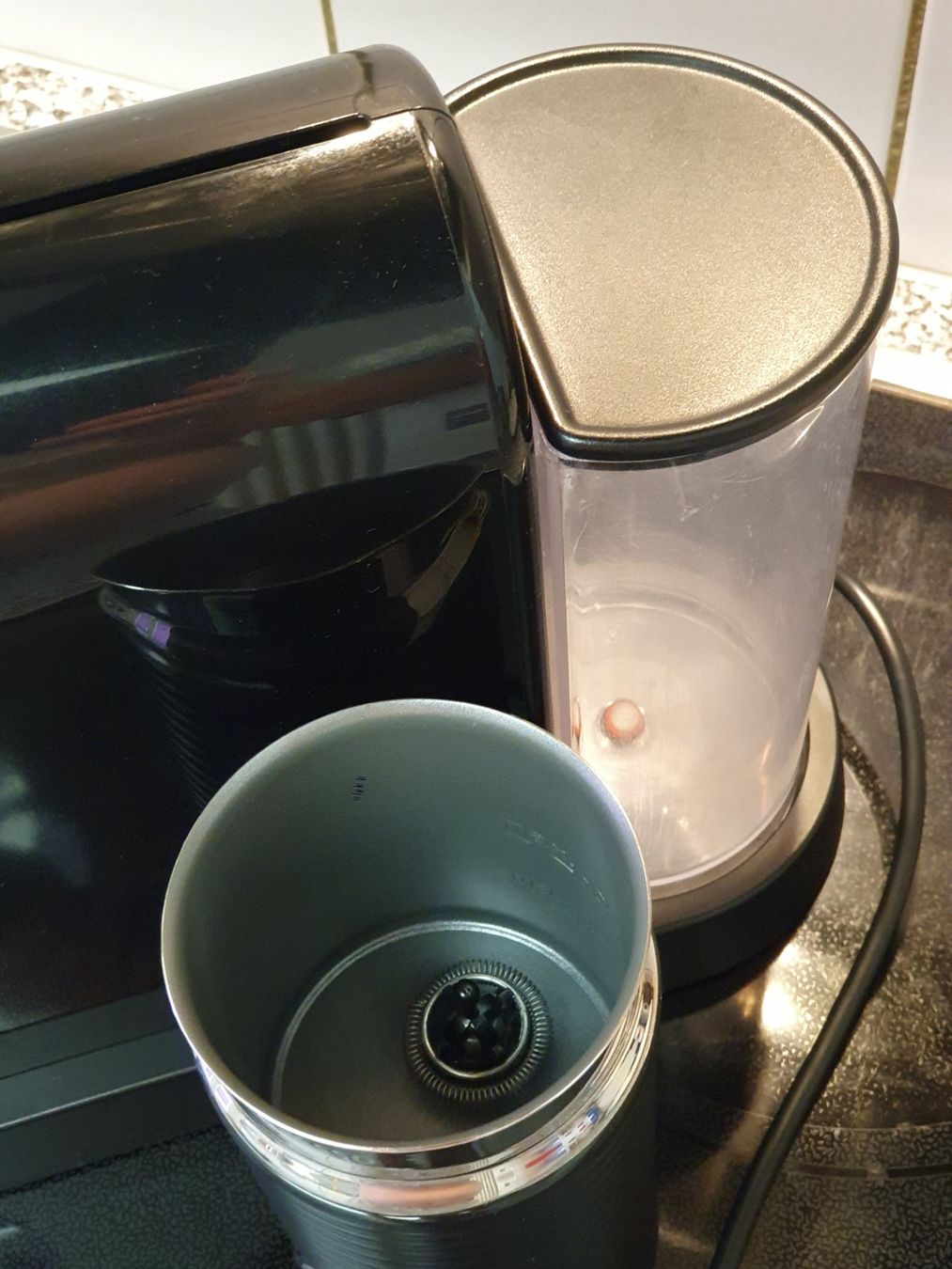 De'Longhi Macchine per caffè & Macchine per espresso: De'Longhi Nespresso Citiz & Milk – Usato da Feuerthalen venduto da jalindi 1