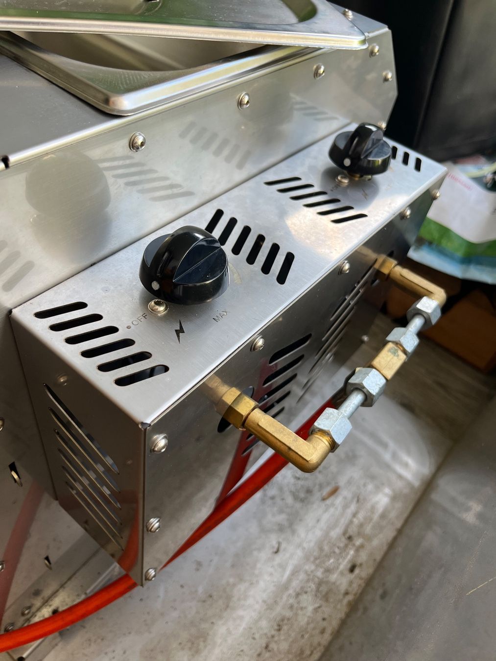 Griglie: BEEFBOX TWIN 2.0 Oberhitzegrill und Zubehör – Usato da Allenwinden venduto da Bastear 3