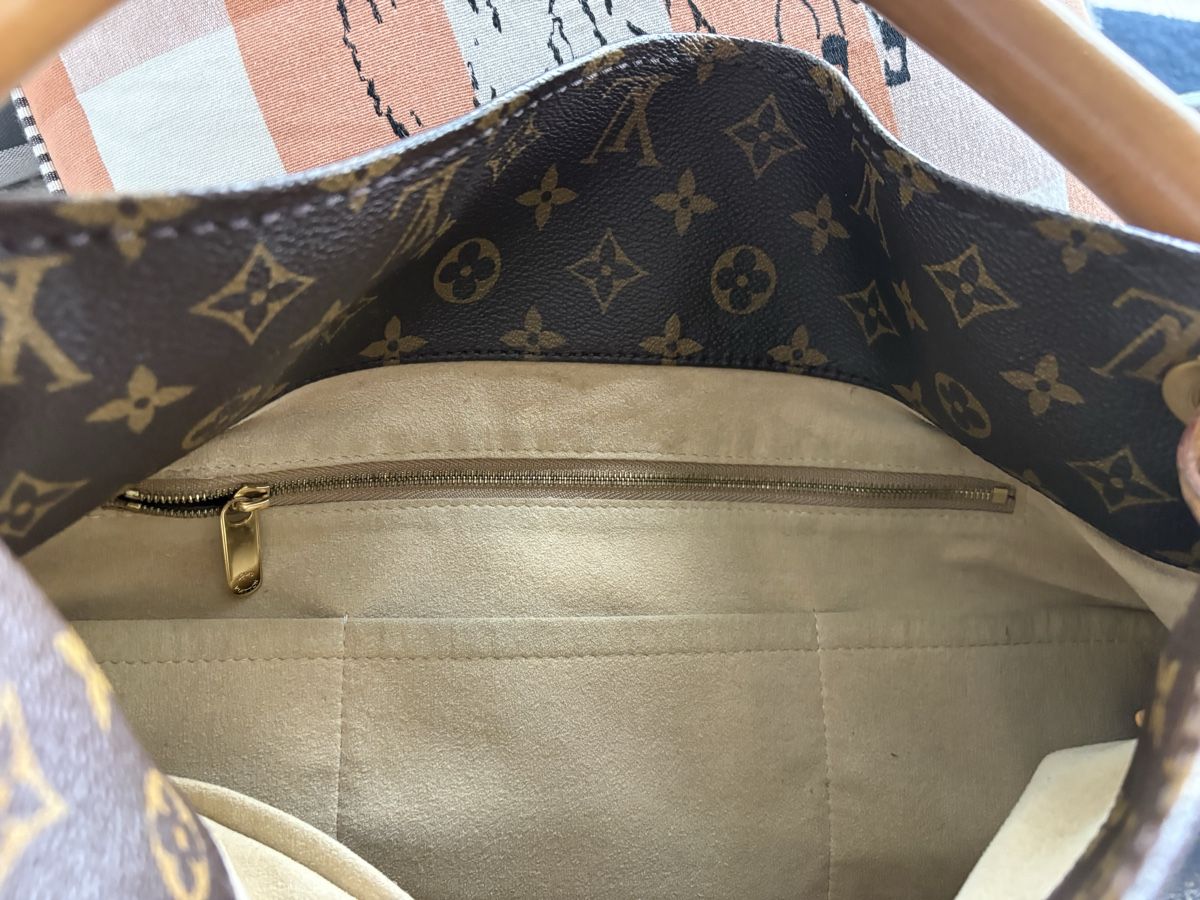 Louis Vuitton Borse da donna: Louis Vuitton Artsy MM Monogram Canvas – Usato da Rüttenen venduto da Peace61 7