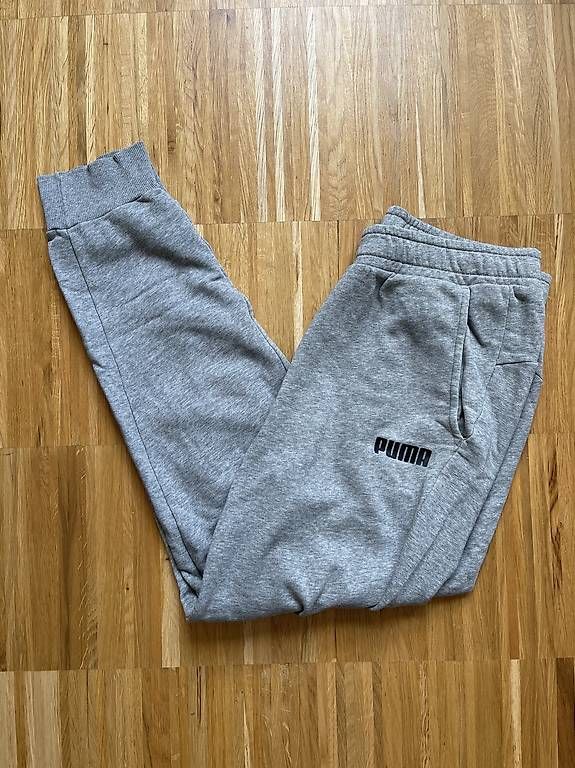 Pantaloni: Puma Jogginghose Grau – Usato da Dübendorf venduto da LeonhardsRicardo