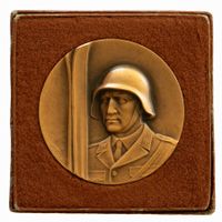 Militär Medaille 1956 Dreikampf für Of. GEB. BR. 12 im Etui