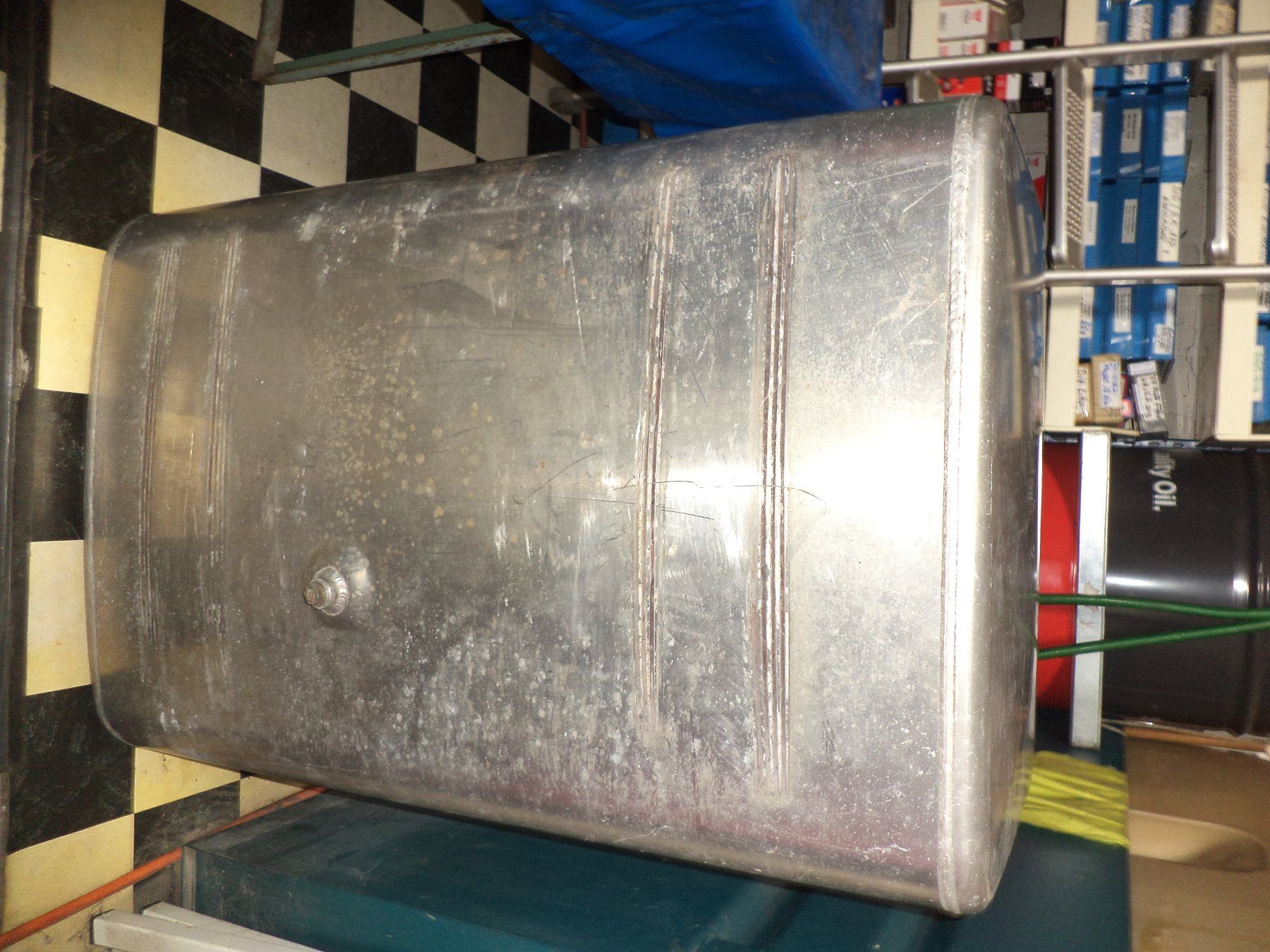 Accessori per altri veicoli: Aluminium Dieseltank - oder ev. auch Anderes – Usato da Oetwil am See venduto da Avenger07 6