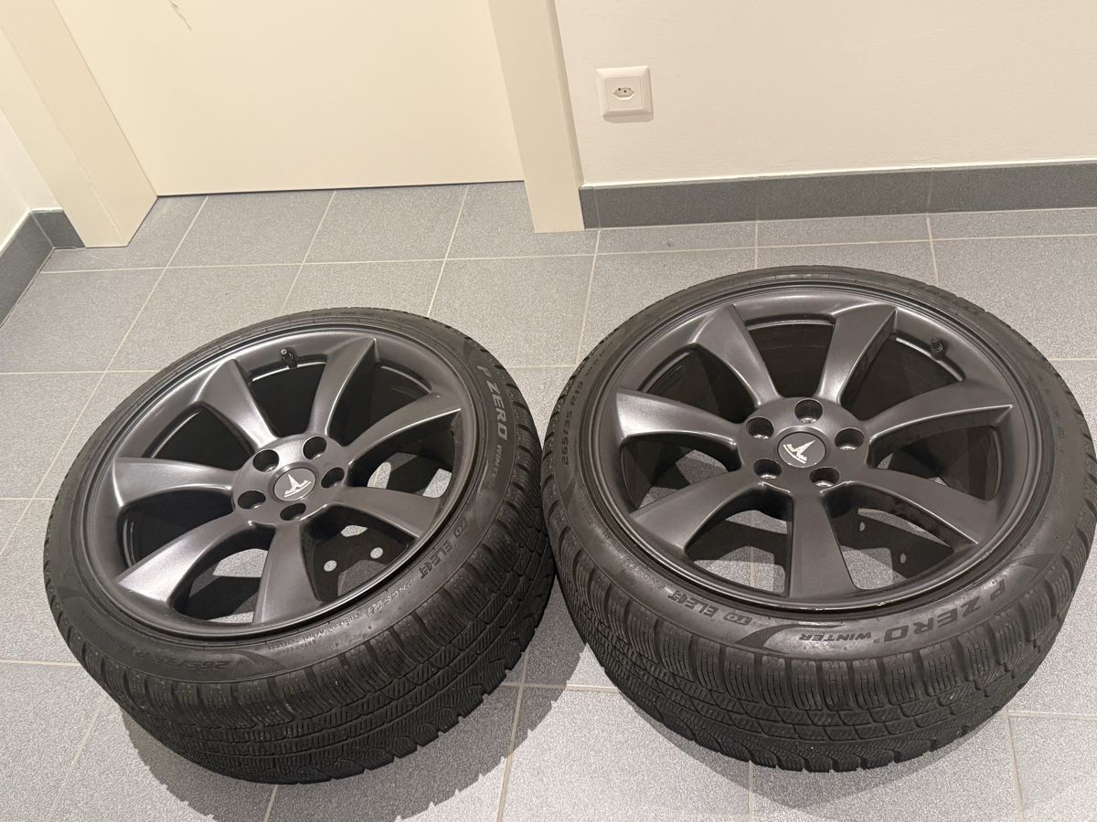 Pneumatici & Ruote complete: Set invernale Tesla Model 3 Performance 2023-2026 – Usato da Ponte Capriasca venduto da Frizzy83 1