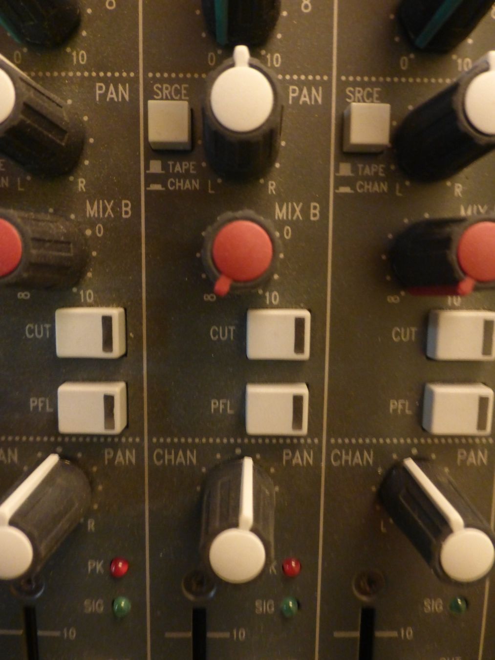Soundcraft Console di mixaggio: Soundcraft Ghost 24 Kanal Expansion – Usato da Zumikon venduto da psisound 9