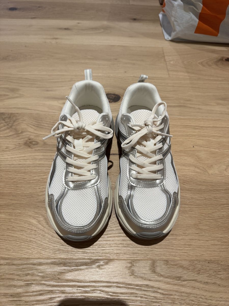 Oysho Scarpe da donna: Rennschuhe OYSHO – Nuovo (secondo la descrizione) da Richterswil venduto da angelodicaos