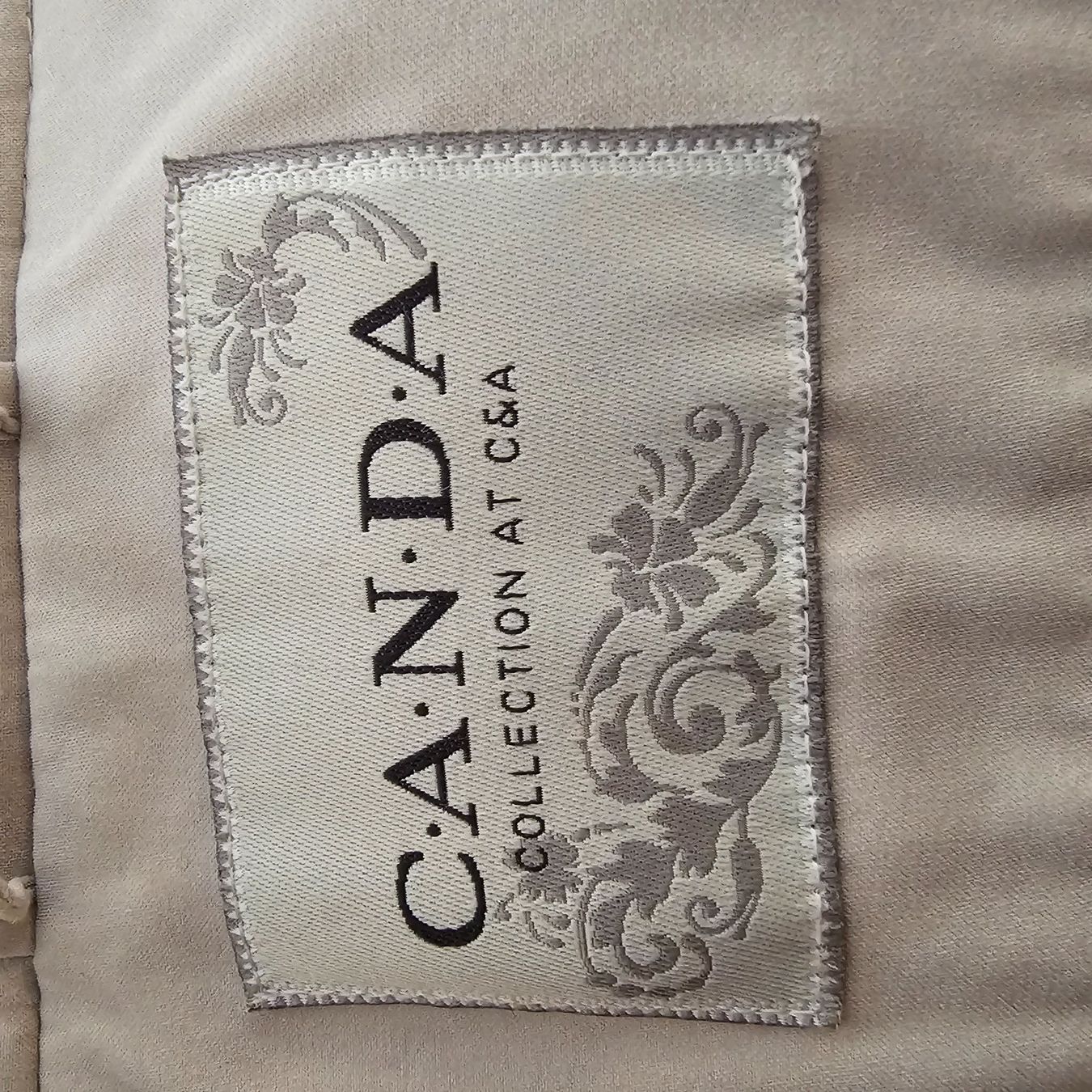C&A Giacche: Warme winter jacke u. Schal  gr 46Endet – Usato da wolfhalden venduto da 46464646 4