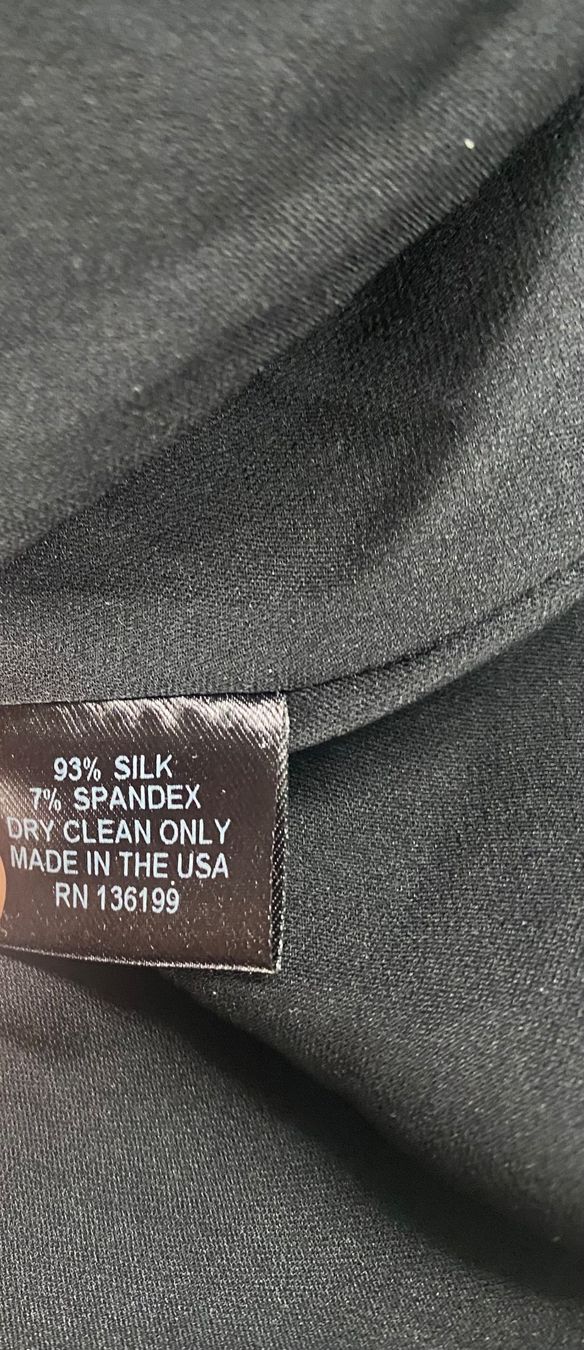 Top: Top schwarz von Enerson Thorpe 38 – Nuovo (secondo la descrizione) da Chur venduto da simhofstr 5