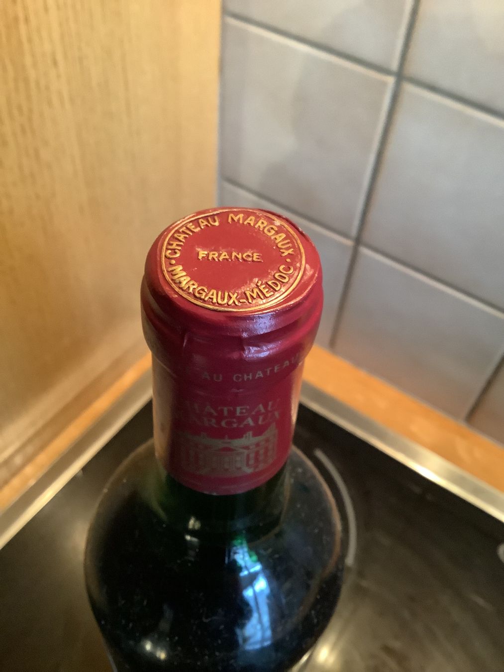 Château Margaux Vino: Vin Château Margaux 1981 – Nuovo e nell'imballaggio originale da Icogne venduto da luna.16 4