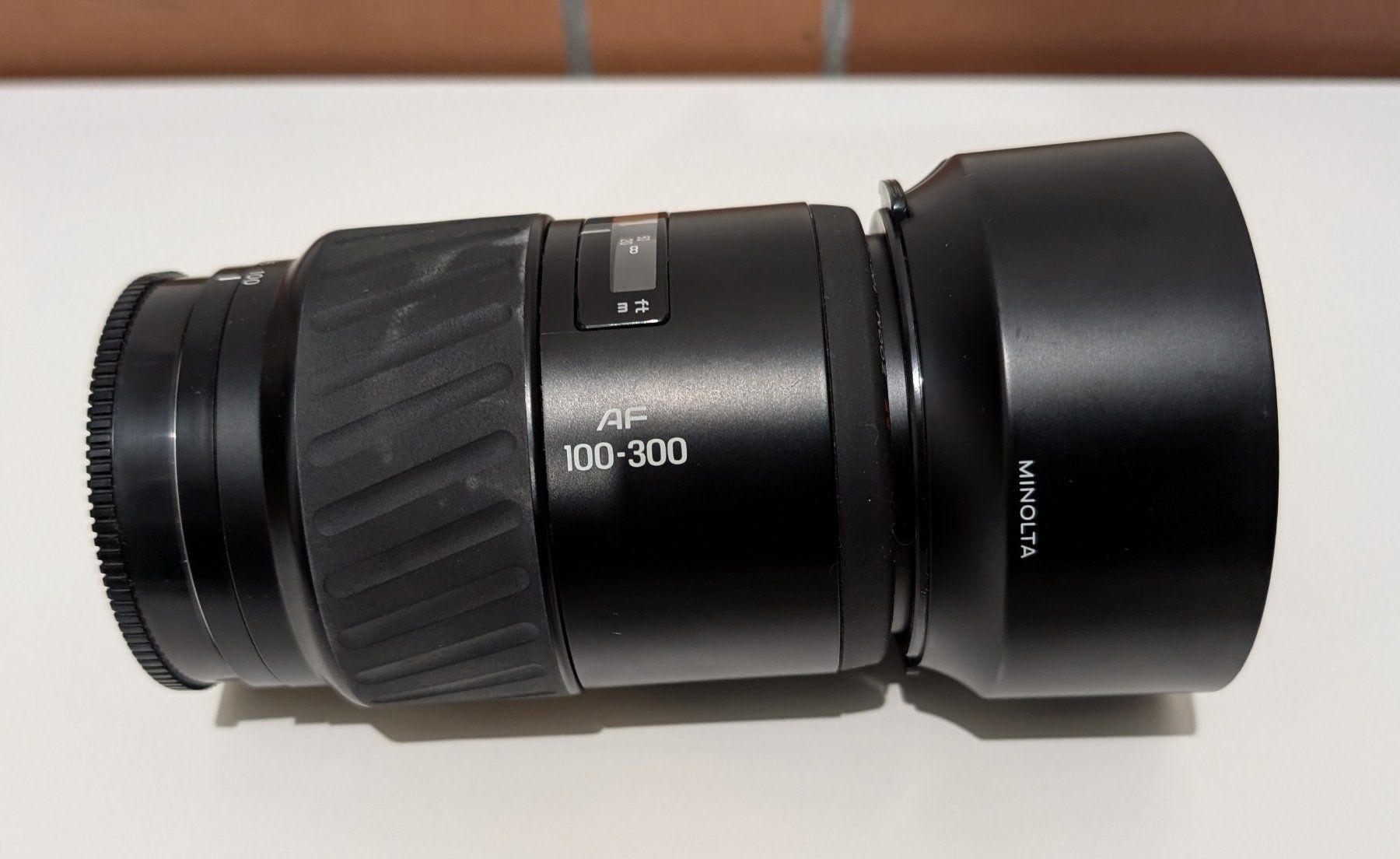 Minolta Obiettivi: Minolta AF 100-300mm Zoomobjektiv – Usato da Pfaffhausen venduto da angliker