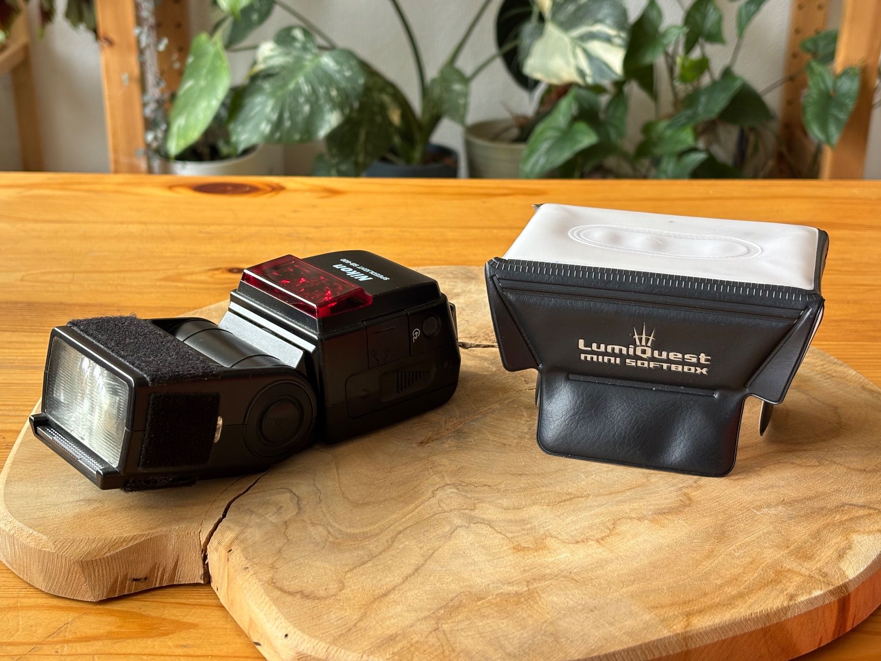 Nikon Flash: Nikon Speedlight SB-600 Blitzgerät mit LumiQuest Softbox – Usato da Igis venduto da sze_c5px 1