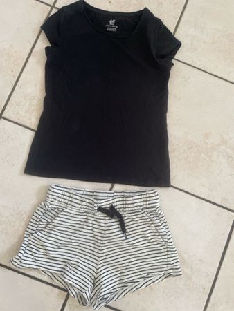 H&M Set, T-Shirt schwarz und Shorts gestreift, Gr.134/140