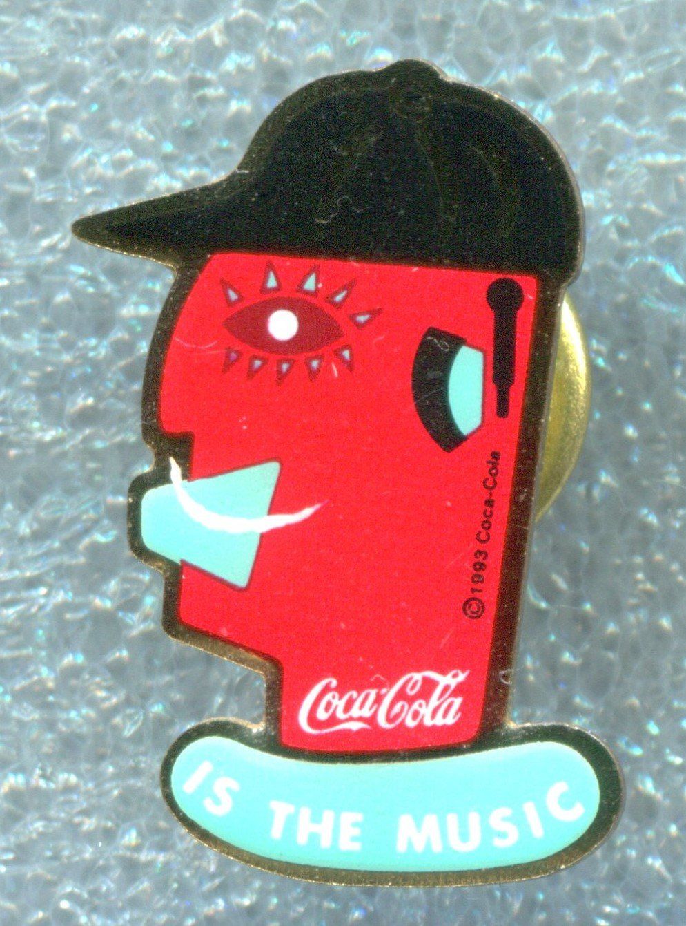 Coca-Cola Placchette & Badge: Coca Cola  IS THE MUSIC – Usato da Winterthur venduto da Sammleroase