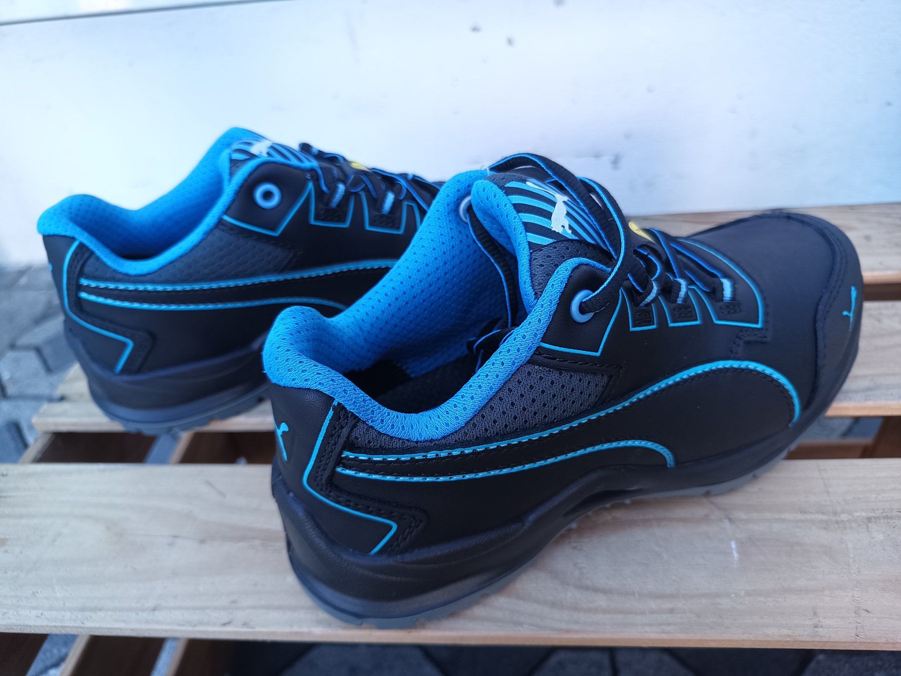 Puma Damenschuhe: Puma Sicherheitsschuhe S3 ESD SRC 39 – Neu und originalverpackt aus Oberegg von 19franzi94 5