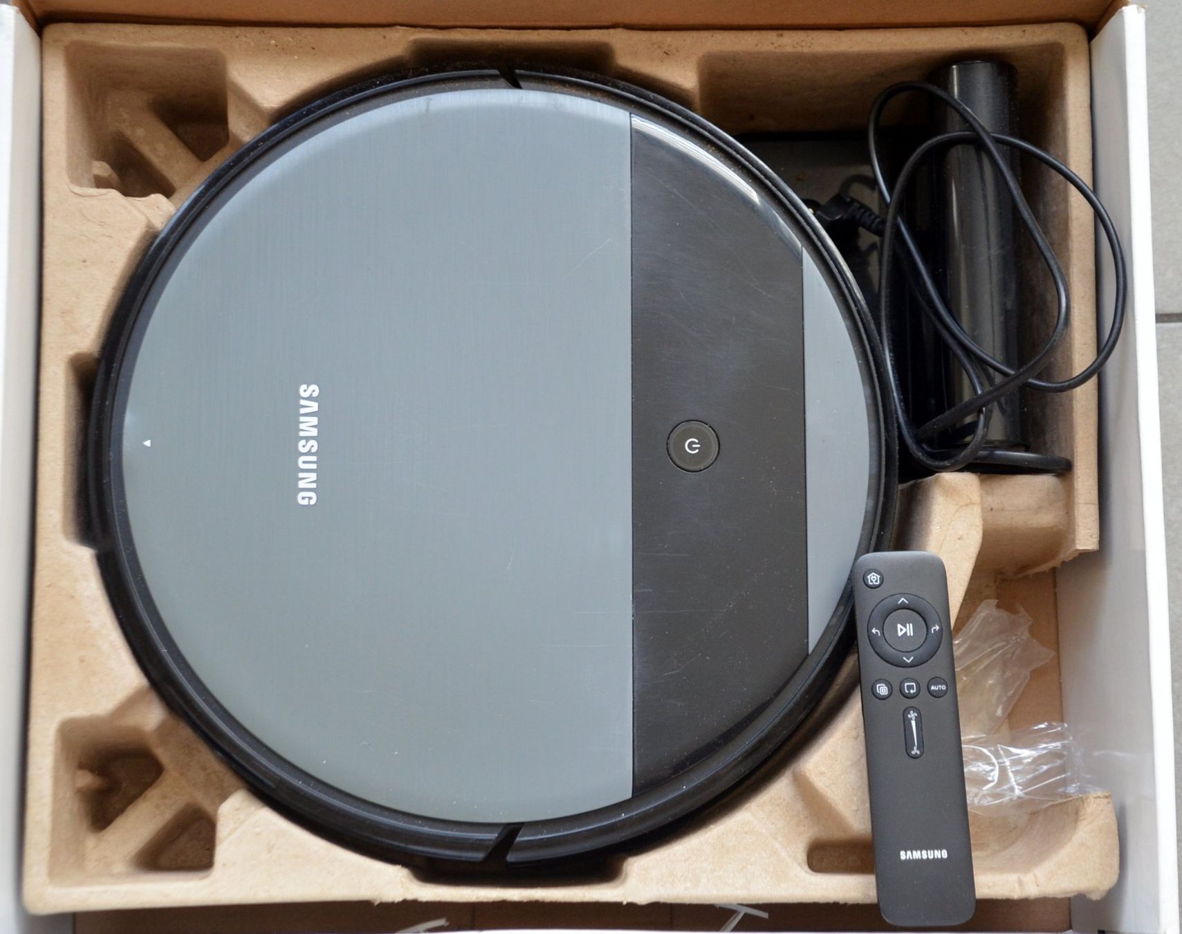 Samsung Staubsauger & Zubehör: Samsung Powerbot-E VR5000 Staubsauger / aspirateur – Gebraucht aus Collonges von arashee 2